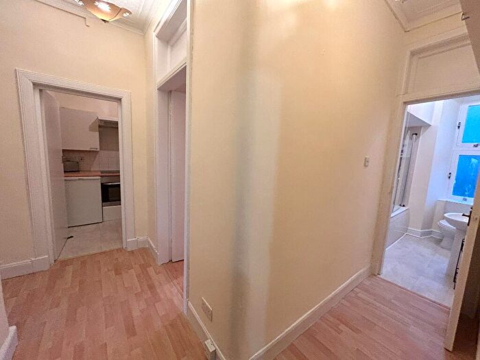 1 Bedroom Flat To Rent In Kildonan Drive, Thornwood, Glasgow, G11