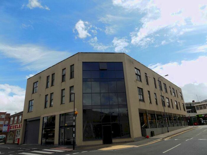 2 Bedroom Apartment To Rent In Gate House Mews, Stafford, ST16