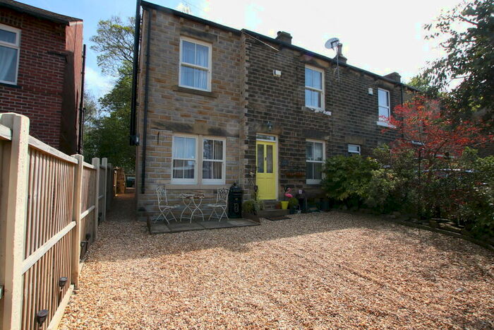 4 Bedroom Cottage To Rent In Scott Hill, Clayton West, HD8