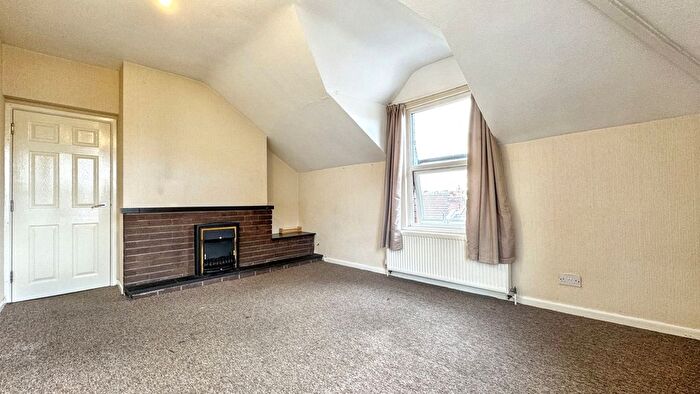 1 Bedroom Flat To Rent In Flat, Manor Road, Bishopston, Bristol, Pz, Gb, BS7