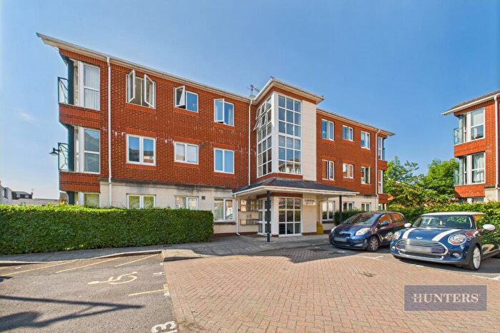 2 Bedroom Flat For Sale In Osborne House, Canute Road, Southampton, SO14