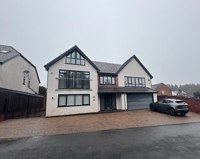 7 Bedroom Detached House To Rent In Hollywood Drive, Birmingham, B47