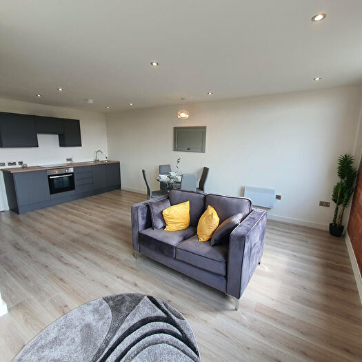 2 Bedroom Apartment To Rent In Conditioning House, Cape Street, Bradford, Yorkshire, BD1