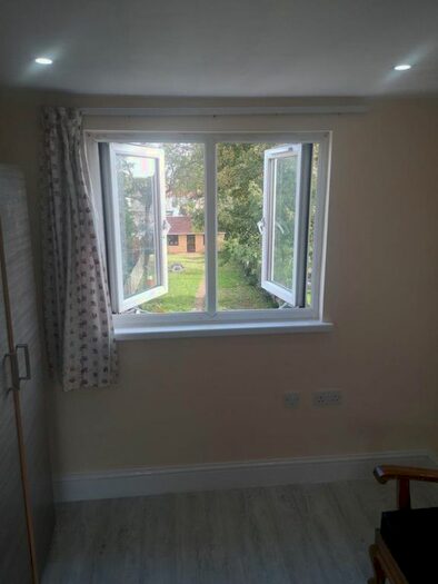 1 Bedroom Flat To Rent In Sunnyside Road, Ilford, IG1