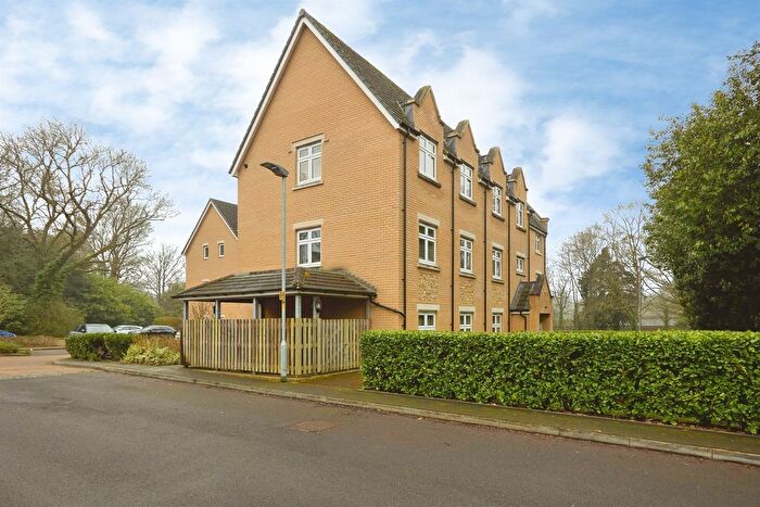 2 Bedroom Flat For Sale In Bailey Lane, Wilton, Salisbury, SP2