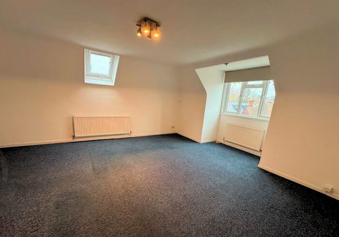 1 Bedroom Flat To Rent In Wykeham Court, Hendon, NW4