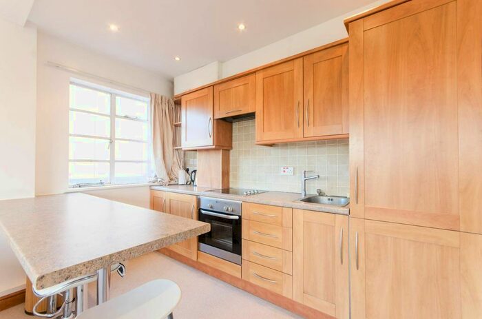 1 Bedroom Flat To Rent In Oman Avenue, Cricklewood, London, NW2