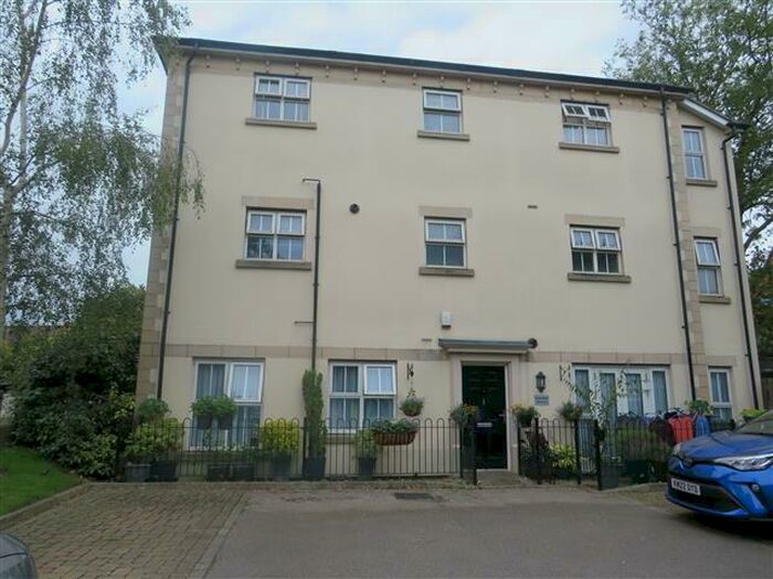2 Bedroom Apartment To Rent In Millward Drive, Bletchley, Milton Keynes, MK2