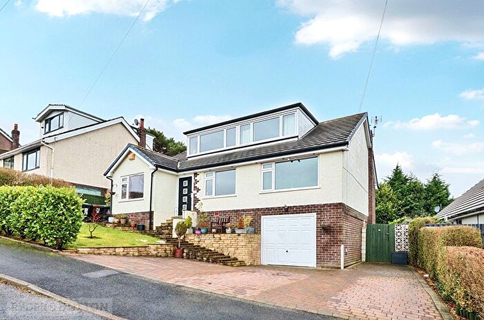 4 Bedroom Bungalow For Sale In Highview, Glossop, Derbyshire, SK13