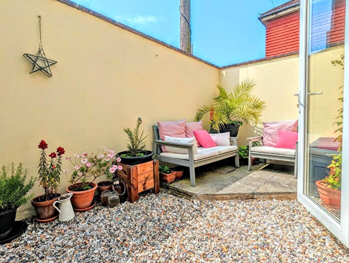 1 Bedroom Flat To Rent In St. Dunstans Road, Worthing, BN13