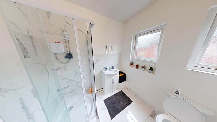 4 Bedroom House To Rent In Headingley Mount, Leeds, LS6