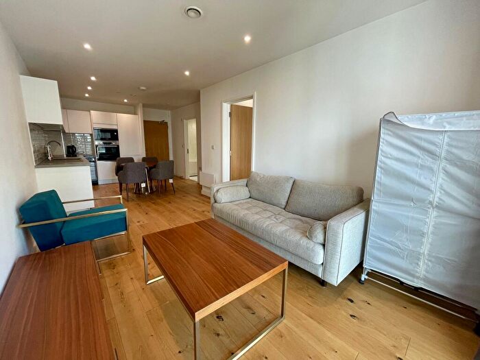 1 Bedroom Apartment To Rent In Axium, Windmill Street, Birmingham, B1