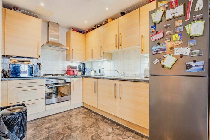 1 Bedroom Flat For Sale In Headstone Drive, Harrow, HA1