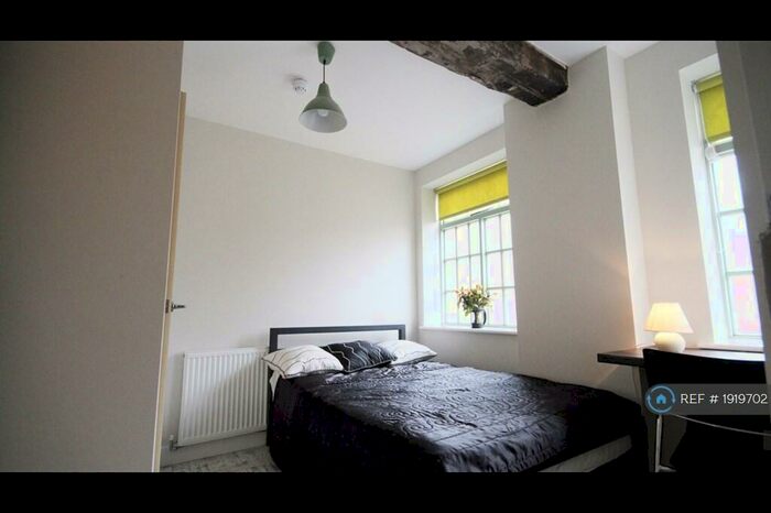 3 Bedroom Flat To Rent In Milton Works, Sheffield, S1
