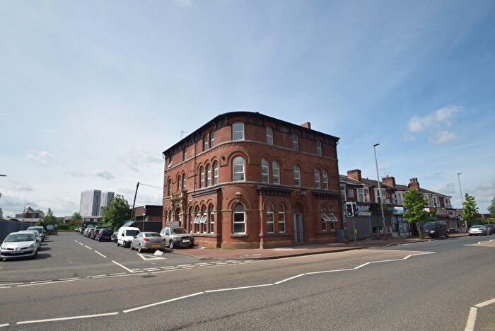 12 Bedroom Block Of Flats To Rent In Eccles New Road, Salford, M5