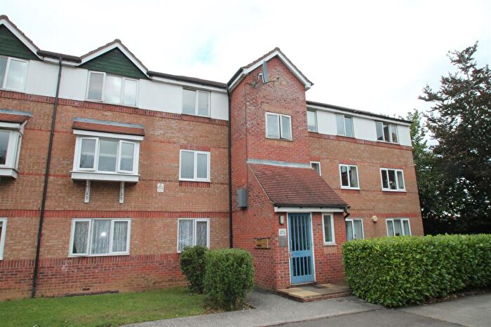 1 Bedroom Flat For Sale In Cherry Blossom Close, Palmers Green, London, N13