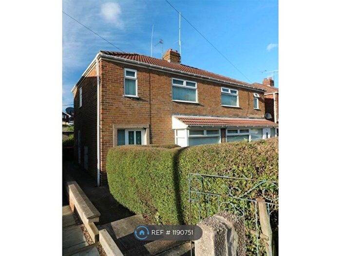 3 Bedroom Semi-Detached House To Rent In Larch Avenue, Wickersley, Rotherham, S66