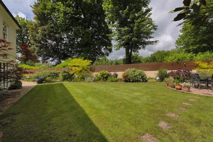 5 Bedroom Detached House For Sale In Clare Wood Drive, East Malling, ME19