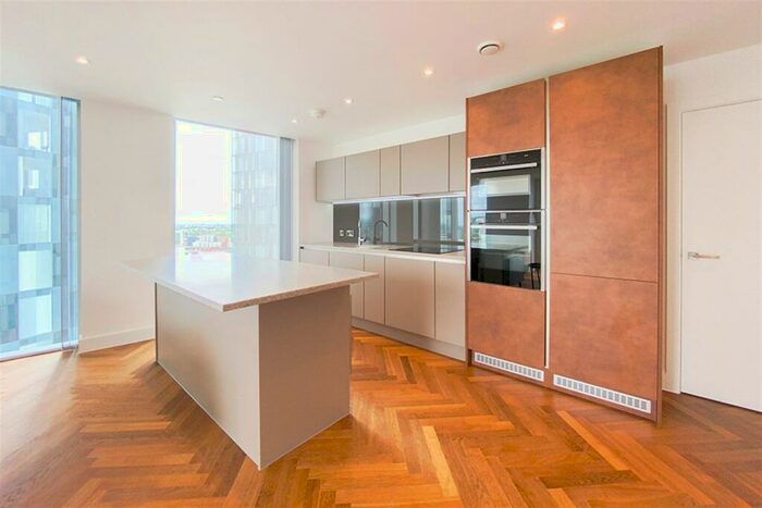 2 Bedroom Apartment To Rent In East Tower, Owen Street, M15
