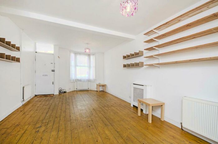 2 Bedroom House To Rent In Maiden Road, Stratford, London, E15