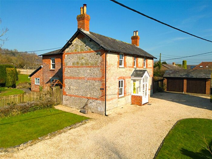 4 Bedroom Detached House For Sale In Hindon Road, Dinton, Salisbury, Wiltshire, SP3