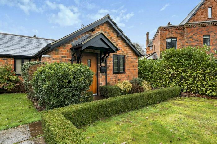 2 Bedroom Cottage For Sale In Ockham Lane, Ockham, GU23