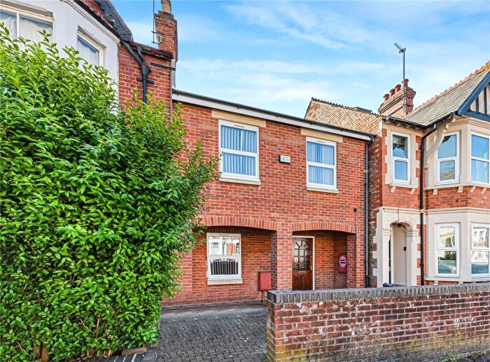 Semi-Detached House For Sale In Divinity Road, Oxford, OX4