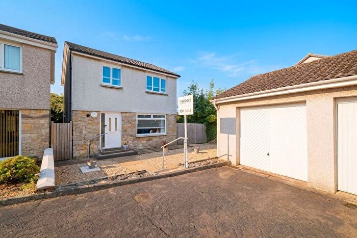 3 Bedroom Detached House For Sale In Mansefield Grove, Bathgate, EH48