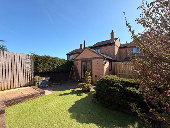 1 Bedroom Terraced House For Sale In New Smithy Drive, Thurlstone, S36