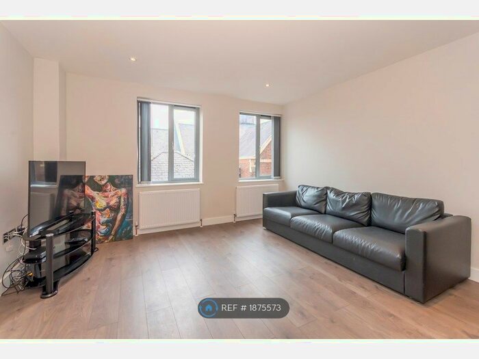 2 Bedroom Flat To Rent In Geneva House, Peterborough, PE1