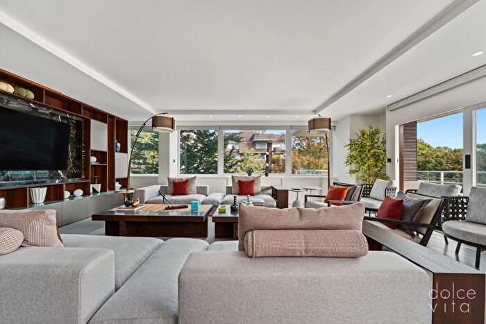 3 Bedroom Apartment For Sale In Imperial Court, St John's Wood, NW8