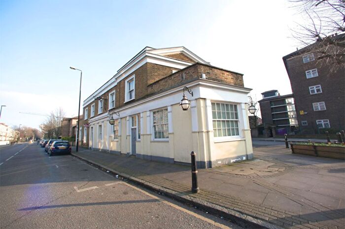 1 Bedroom Flat To Rent In Bishops Way, London, E2