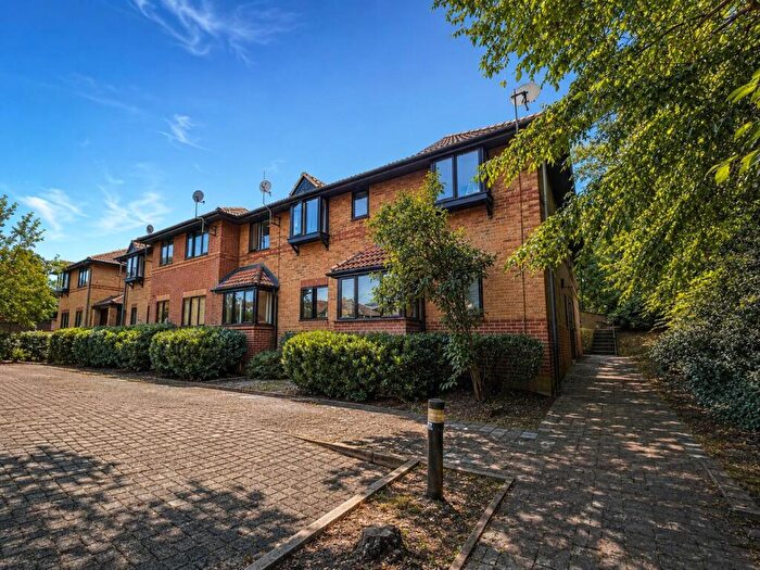2 Bedroom Apartment To Rent In St Swithins Court, Polehampton Close, Twyford, Berkshire, RG10