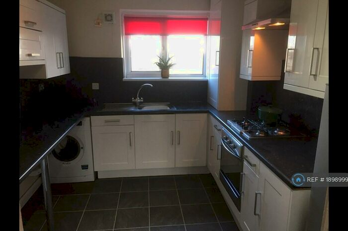 2 Bedroom Flat To Rent In Arnprior Rd, Glasgow, G45