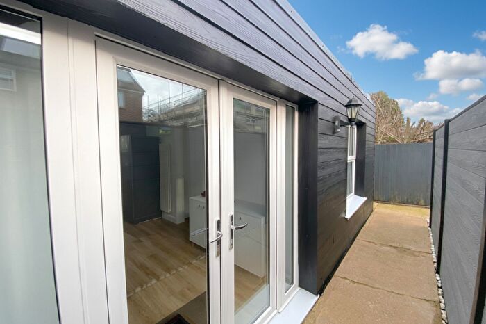 1 Bedroom Detached Bungalow To Rent In Ditton Fields, Cambridge, CB5