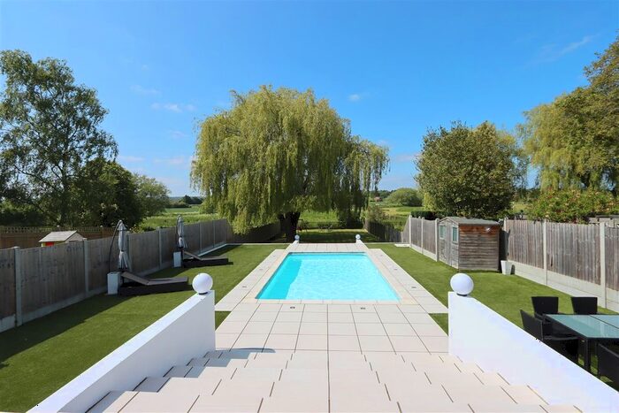 4 Bedroom Semi-Detached House For Sale In Ongar Road, Abridge, Romford, RM4