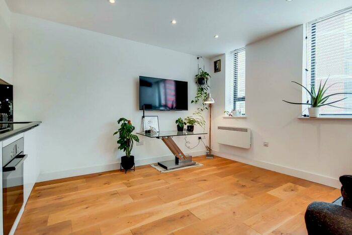 Studio To Rent In Barking Road, Canning Town, London, E16