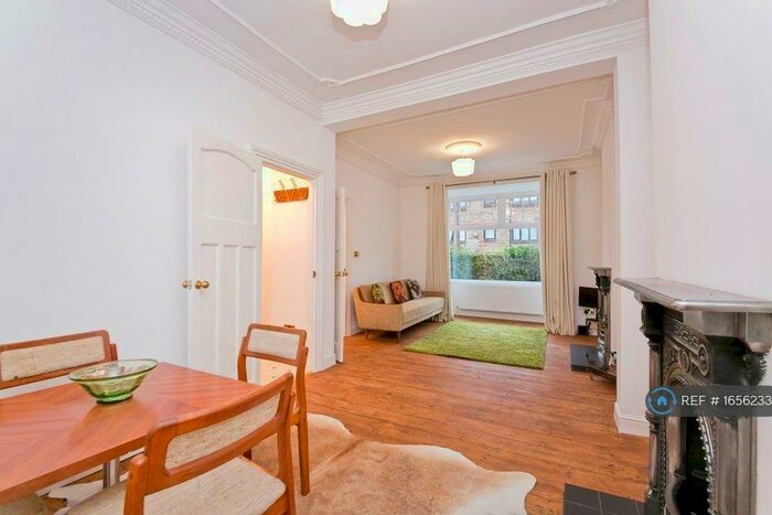 2 Bedroom Terraced House To Rent In Bakers Hill, Clapton, E5