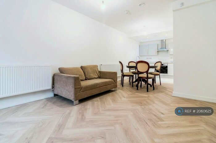 3 Bedroom Terraced House To Rent In Nansen Street, Manchester, M6