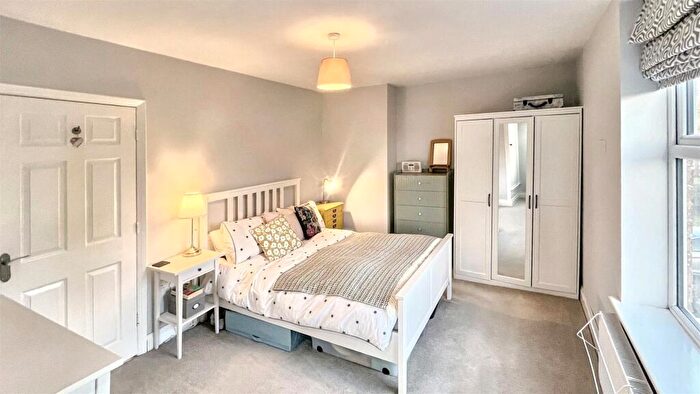 2 Bedroom End Of Terrace House For Sale In Brook Lane, Birmingham, B13