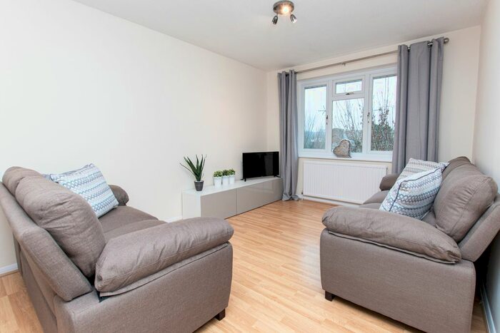 2 Bedroom Flat To Rent In Southgate, Crawley, RH10