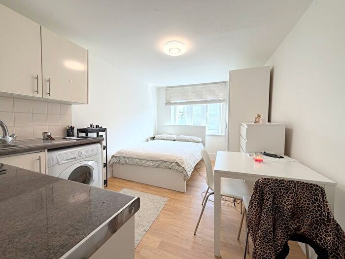 Studio To Rent In Fortune Green Road, London, NW6