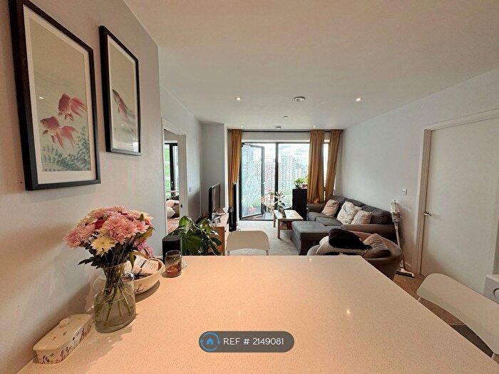 2 Bedroom Flat To Rent In Block B, Salford, M3