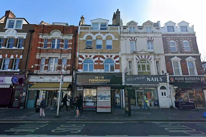 2 Bedroom Flat To Rent In Walworth Road, London, SE17