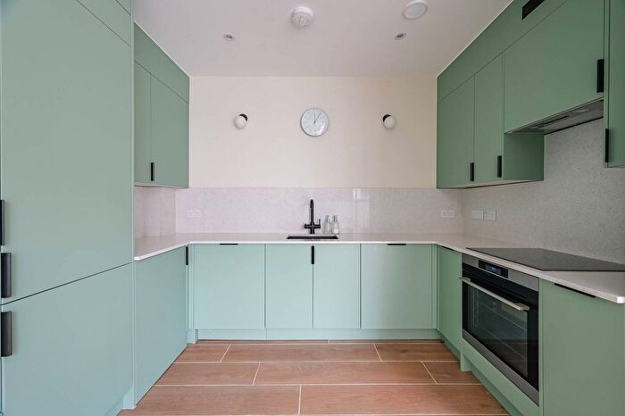 2 Bedroom Flat For Sale In Gainsborough Studios West, Islington, London, N1