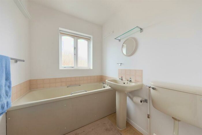 1 Bedroom Apartment For Sale In Brockway Close, Leytonstone, E11