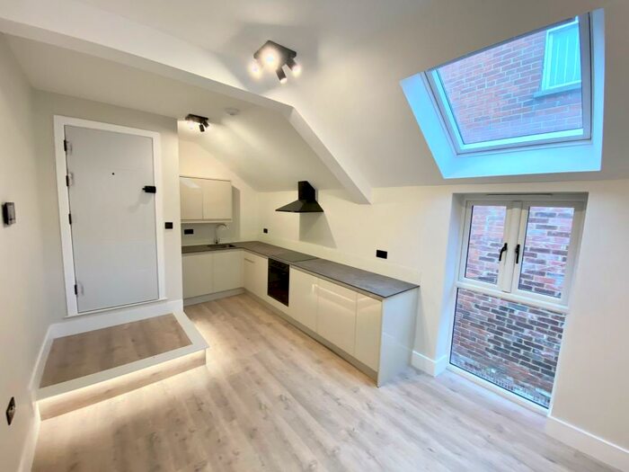 1 Bedroom Apartment To Rent In Lynchford Road, Farnborough, GU14