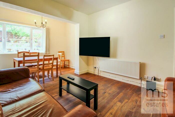 5 Bedroom Detached House To Rent In Harrington Drive, Lenton, Nottingham, NG7