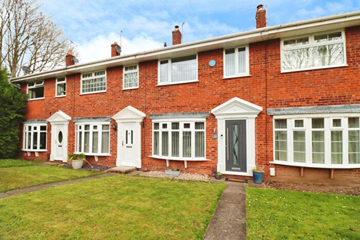 3 Bedroom Town House For Sale In Langley Road, Spital, CH63