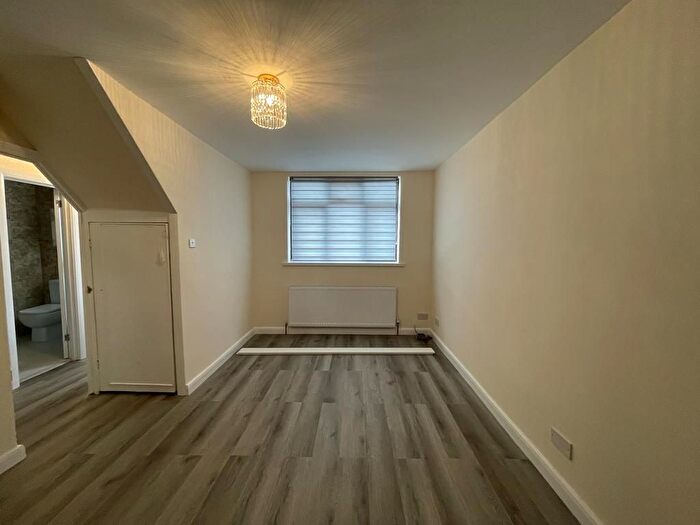 3 Bedroom Terraced House To Rent In Abbey Avenue, Wembley, HA0